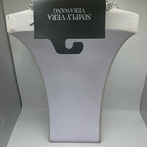 Simply Vera Vera Wang JEWERLY Set
S NWT - Picture 3 of 7